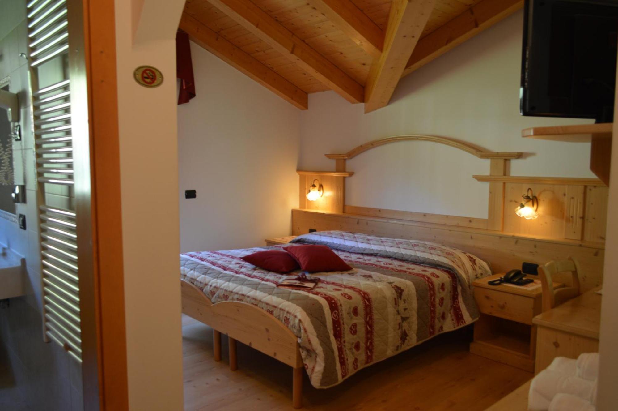 Hotel Garni Sant'Antonio Con Spa Madonna Exterior foto